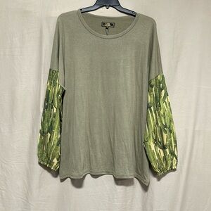 L&B Lucky & Blessed green long sleeve w/cactus print on sleeves top/ Size 2X NWT
